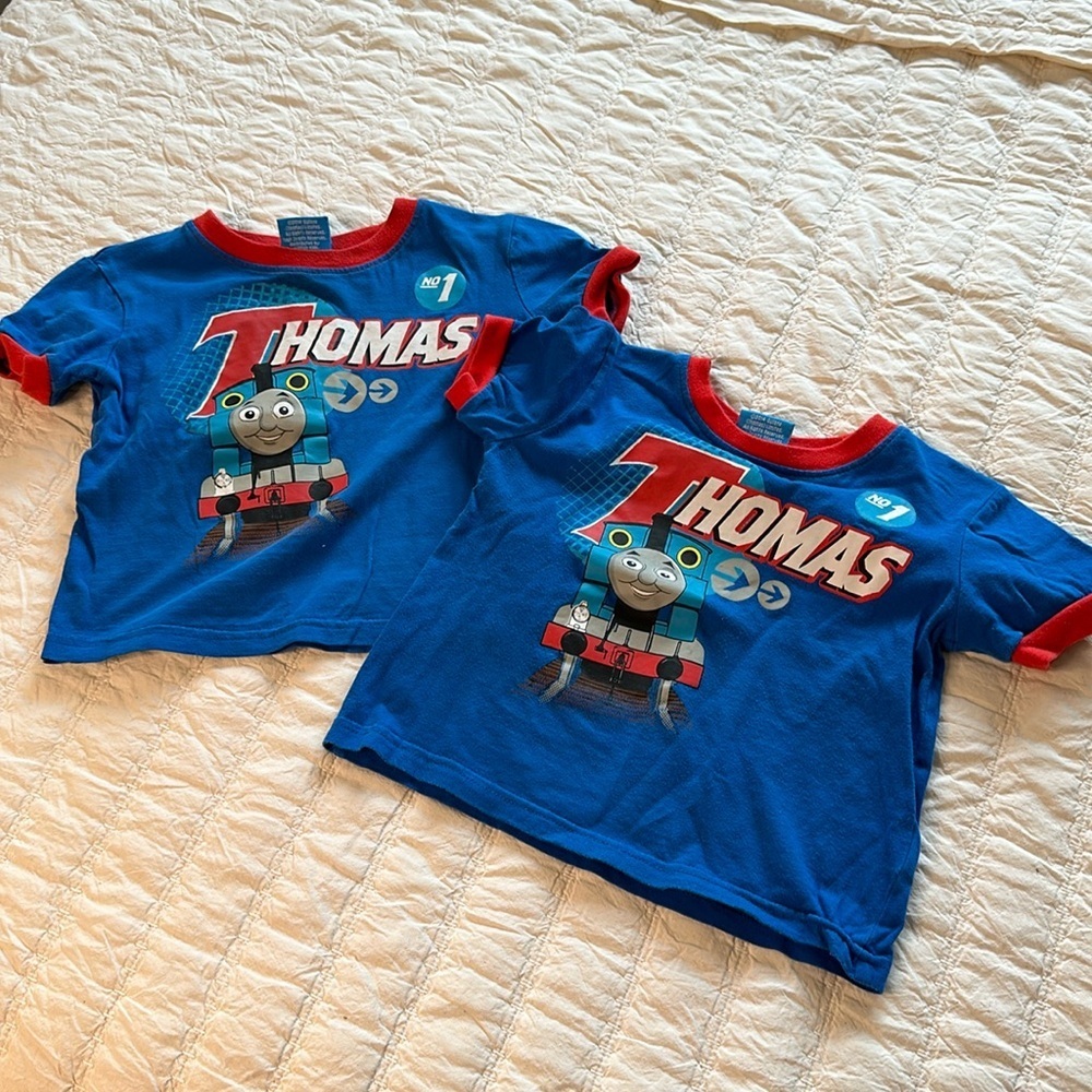 🍄4T boys Y2K 2014 Thomas the train short sleeve blue and red T-shirts